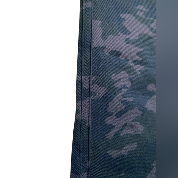 SPANX Look At Me Now Black Camo Legging - Picture 10 of 15